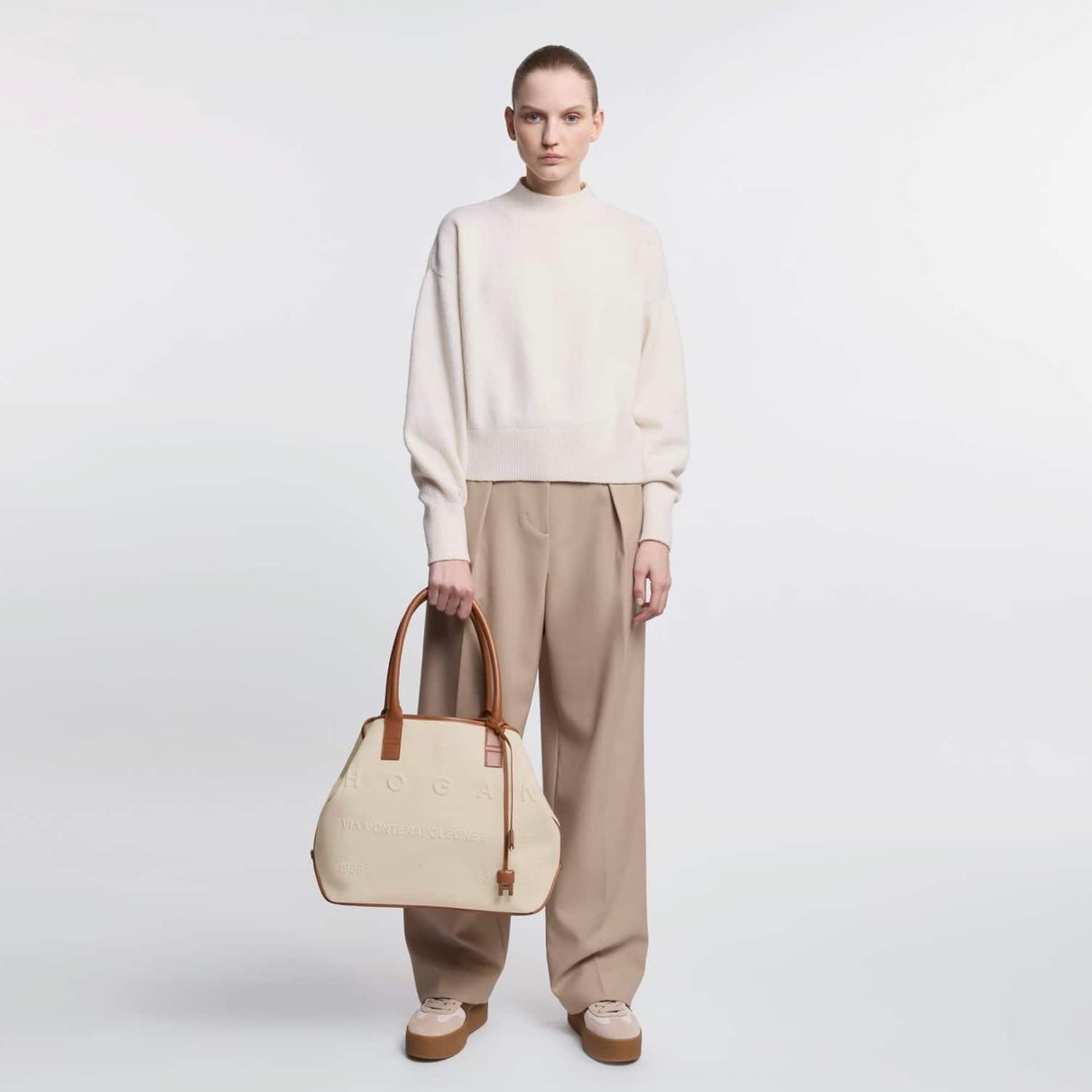 HOGAN - SHOPPER SCRIPT MEDIA